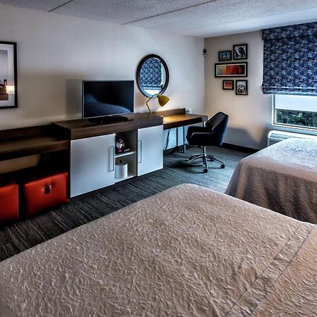 Hampton Inn & Suites Staten Island Nova York Exterior foto