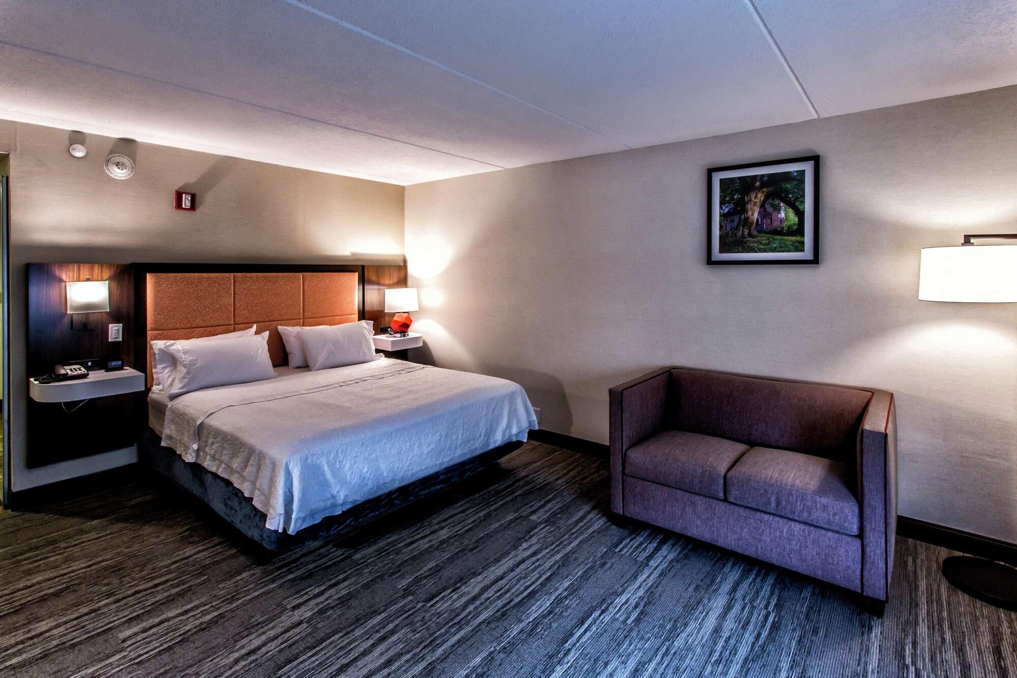 Hampton Inn & Suites Staten Island Nova York Exterior foto