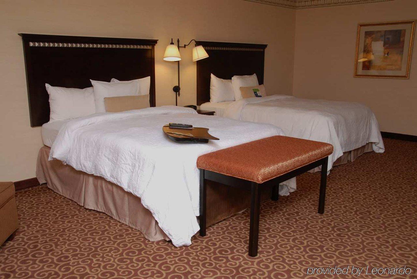 Hampton Inn & Suites Staten Island Nova York Quarto foto